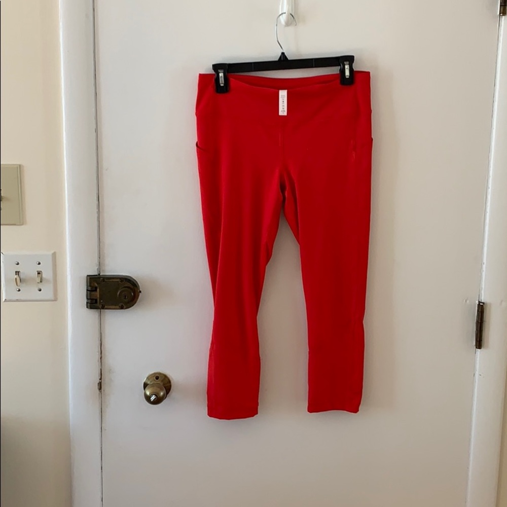 Lululemon red Capri leggings worn once sz 8